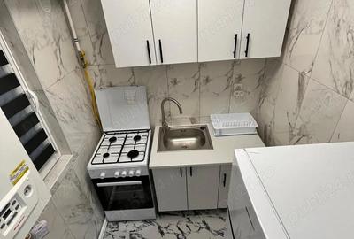 Garsonieră decomandată în Central - 9