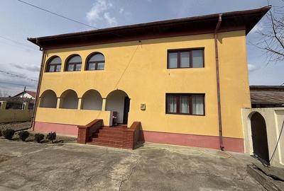 Casă cu 5 camere cu Teren 500 Mp în Malu - 10
