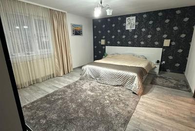 Casă cu 6 camere cu Teren 1200 Mp în Mociu - 2