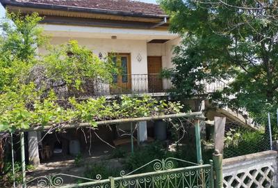 Casă cu 4 camere în Domnești - 2