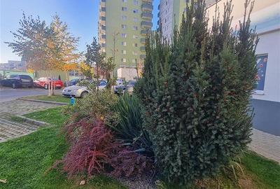 Apartament cu 2 camere decomandat, mobilat în Tractorul