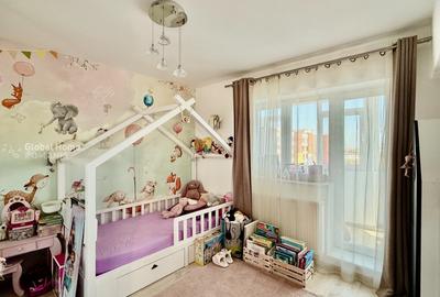 Apartament cu 4 camere semidecomandat, mobilat în 1 Mai - 26