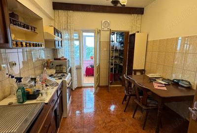 Vand apartament 3 camere100 mp Vand apartament 3 camere100 mp - 4