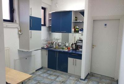 Spațiu comercial, de 230 mp, în Central - 1