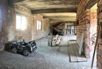 Casă cu 2 camere cu Teren 3050 Mp în Bezdead - 18