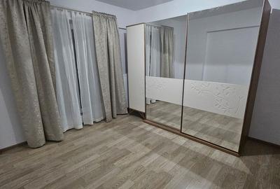 Apartament cu 2 camere decomandat în Titan