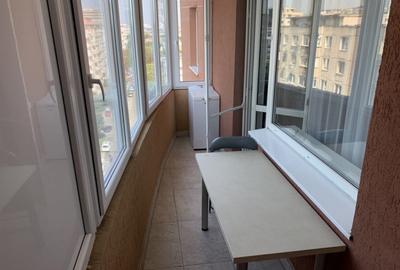 Apartament cu 3 camere semidecomandat în Berceni - 2
