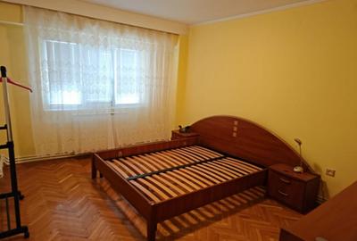 Apartament 2 camere decomandat de vanzare - zona Gara Consta - 4