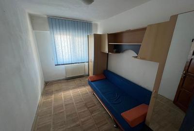 Apartament cu 3 camere decomandat în Central - 1