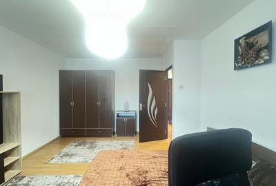 Garsoniera Mall Vitan, 10 minute de metrou, mobilata si utilata modern, libera - 4