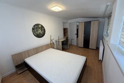 Apartament cu 4 camere semidecomandat, mobilat în Central - 4