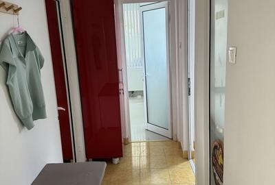 Spațiu comercial, de 50 mp, în Mazepa 1 - 8