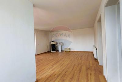 Casă cu 2 camere cu Teren 529 Mp în Roșia - 2
