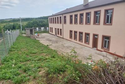 Casă cu Teren 1971 Mp în Central - 2