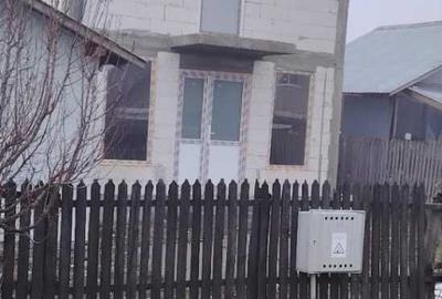 Casă cu 3 camere în Central - 1