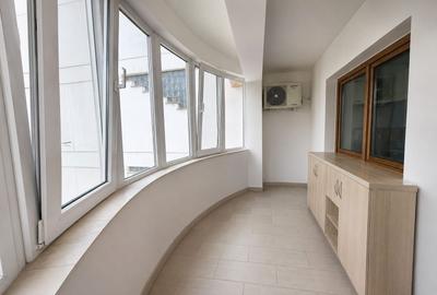 Spațiu comercial, de 297 mp, în Stadion - 3