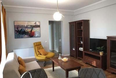 Apartament cu 2 camere semidecomandat, mobilat în Bună Ziua