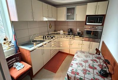 Apartament cu 4 camere decomandat în Central - 1
