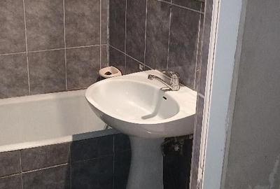 Garsonieră decomandată în Central - 7