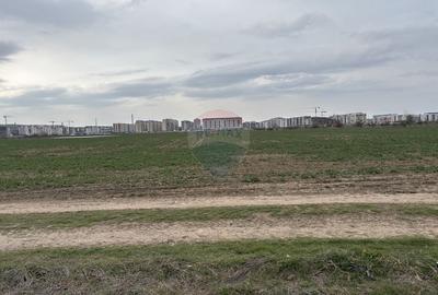 Teren agricol intravilan de 12651 mp, în Central - 4