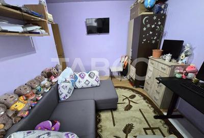 Apartament 3 camere de vanzare etajul 1 cu balcon boxa Gusterita Sibiu - 4