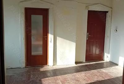 Casă cu 6 camere cu Teren 479 Mp în Central - 6