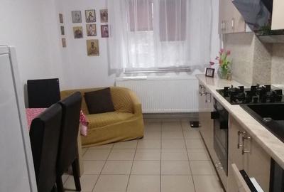 Apartament cu 3 camere decomandat în Rahova - 1