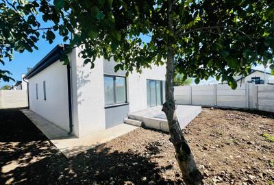 Casă cu 4 camere cu Teren 300 Mp în Berceni