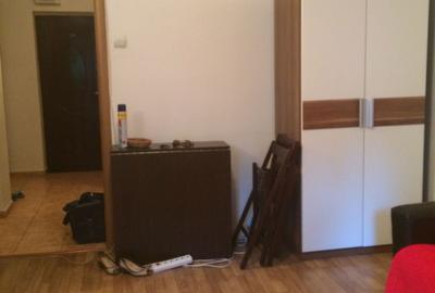 Garsonieră decomandată în Costin Georgian - 4