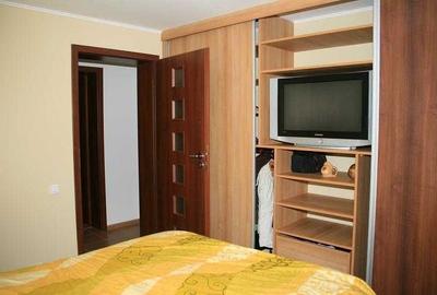 Apartament cu 3 camere decomandat, mobilat în Tomis III - 3