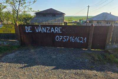 Teren de 1150 mp, în Văcăreni