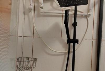 Eroii Revolutiei, doua minute metrou - 4