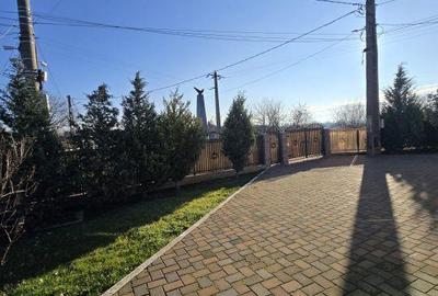 Casă cu 4 camere cu Teren 1000 Mp în Berești - 6