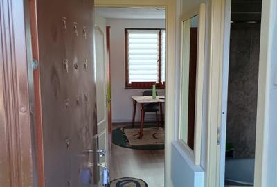 Inchiriez/schimb cu casa un apartament cu 3 camere central Inchiriez/schimb cu casa un apartament cu 3 camere central - 2