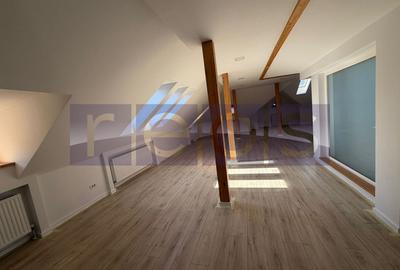 Casă individuală cu 8 camere cu Canalizare în Capitale - 22