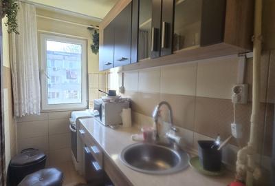 Apartament cu 2 camere semidecomandat în Viziru 2 - 4