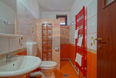 Casa / Vila de vanzare in Rasnov, afacere-Pensiune clasificata - 37