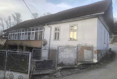 Casă cu 4 camere în Central - 8