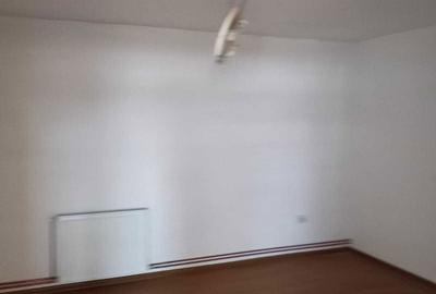 Casă cu 4 camere în Central - 3