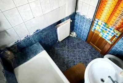 Apartament cu 4 camere decomandat în Central - 2
