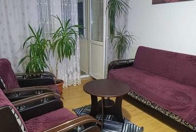 Apartament cu 3 camere semidecomandat în Berceni - 3
