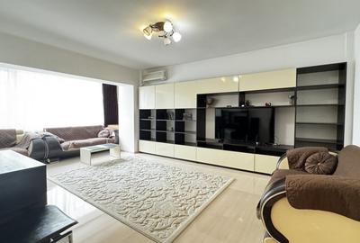 De vanzare 3 camere | Bd. Decebal | Etaj 2/8 | 88 mp utili | 2 bai De vanzare 3 camere | Bd. Decebal | Etaj 2/8 | 88 mp utili | 2 bai - 2