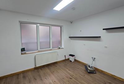 Casă cu 5 camere cu Canalizare în Vitan Mall - 11