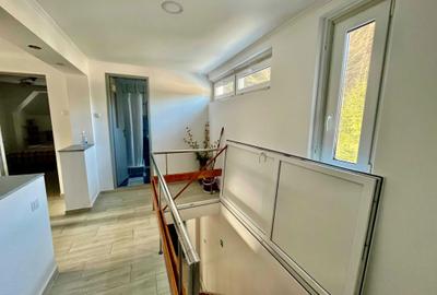 Casă cu 4 camere în Central - 3