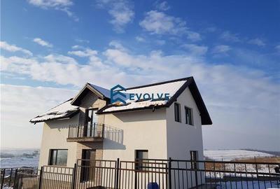 Casă cu 3 camere în Bucium