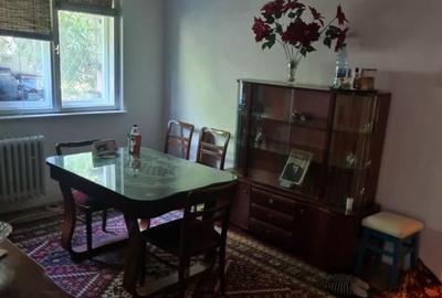 Apartament cu 2 camere semidecomandat în Tomis III