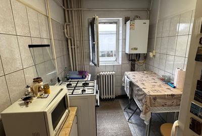 Apartament cu 2 camere, etajul 2/4, zona Alexandru cel Bun - 2