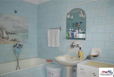 Casă cu 9 camere cu Teren 650 Mp în Central - 2