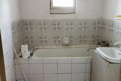Apartament 3 camere zona foarte buna - de vanzare (proprietar) - 2