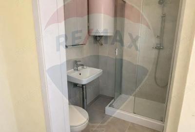 Apartament cu 2 camere decomandat în Central - 3